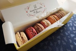 เปิดกล่องชิม Foie Gras Macaron @Pierre Herme ใครจะคิดว่ามาการองก็มีรสฟัวกราส์กับเค้าด้วย!