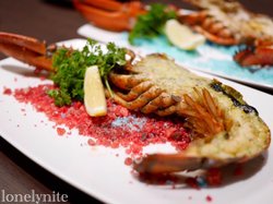บุฟเฟต์มื้อค่ำสำหรับ Lobster Lover ณ โรงแรมโนโวเทล เพลินจิต