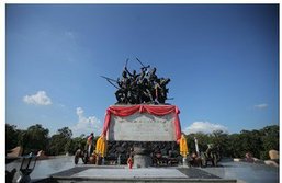 สิงห์บุรี ถิ่นคนกล้า ย่านการค้า พระพุทธรูปงามตา