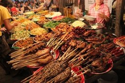 เที่ยวตลาดลาว กลางคืน กับ 3 ตลาดชื่อดังแห่งเวียงจันทน์