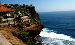 Uluwatu Temple เที่ยว"บาหลี"ต้องมาชมวิวที่อูลูวาตู