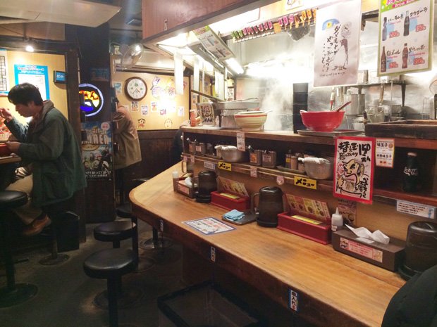 ภายในร้าน ราเมง ญี่ปุ่น ภายในร้าน ราเมง ญี่ปุ่น