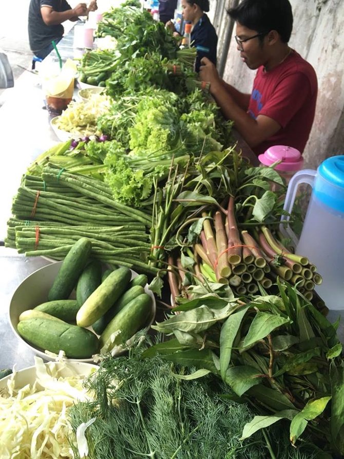 39520187_2101615920104192_117