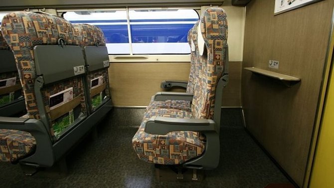 oversized-luggage-shinkansen__1