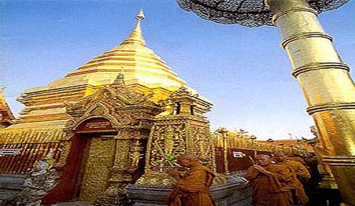 เที่ยวตามประเพณี ไหว้พระธาตุปีเกิด 12 ปีนักษัตร