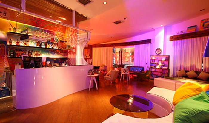 Tease gallery and Bar