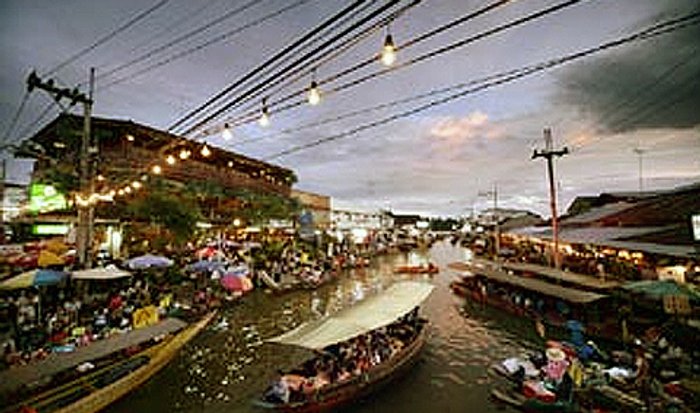 เที่ยวตลาดน้ำ..ย่ำตลาดบก