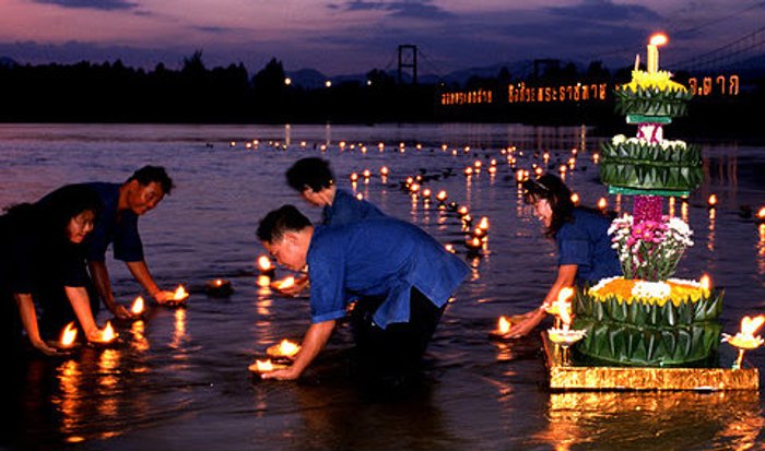 ลอยกระทงปี 2554 รวบรวมสถานที่น่าไปเที่ยว!