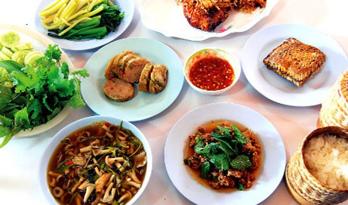 ซุ้มอาหารจงเจริญ แซบทุกเมนู