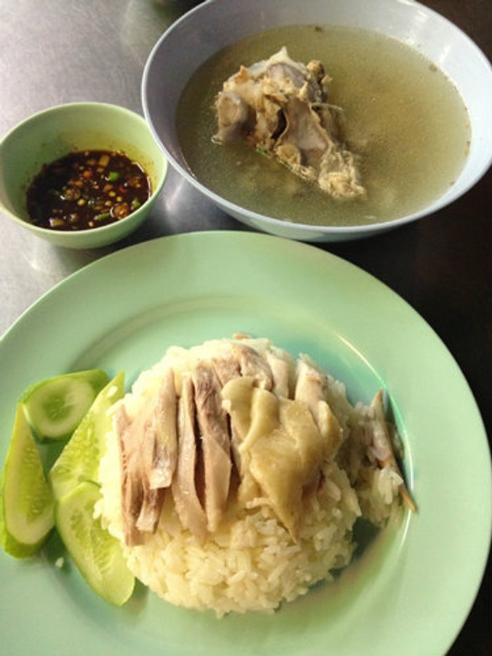 ไก่ตอนประตูน้ำ (โกอ่าง)" อร่อยต้องกดไลค์ อิ่มต้องกดแชร์
