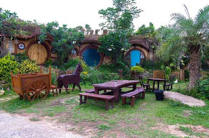 "บ้านสวนน้อย รีสอร์ท" บ้านพักสไตล์ฮอบบิท...น่ารัก อยู่ไม่ไกล จาก กรุงเทพ
