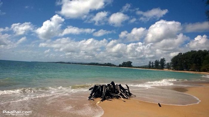 เดินเล่น “หาดในยาง” หาดส่วนตัวใกล้สนามบินภูเก็ต