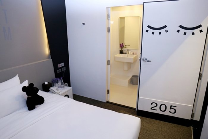 พาทัวร์ ‘แคปซูน โฮเทล’ ที่พักแนวใหม่ในสนามบิน “Sleep Box”