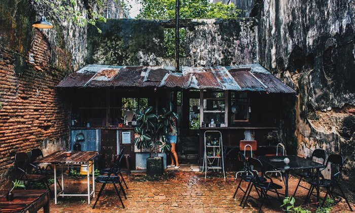 Trok Cafe ร้านลับสุดคลาสสิคแห่งเมืองเก่าตะกั่วป่า