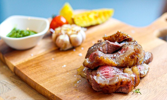 Mio Food&Art ลองชิมสเต็กเนื้อโคขุนจากมหาสารคามที่ถูกปรุงแต่งด้วยรสชาติแบบ Italian