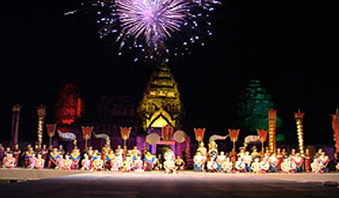 งานเทศกาลเที่ยวพิมาย และการแข่งขันเรือยาวชิงถ้วยพระราชทาน