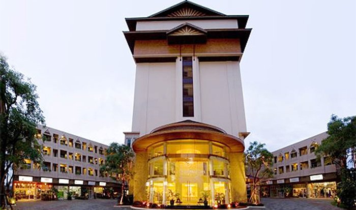 โรงแรมมณีนาราคร เชียงใหม่
