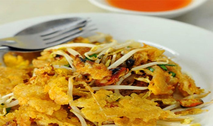 ทิพ หอยทอดภูเขาไฟ เจ้าดังแห่งย่านบางรัก