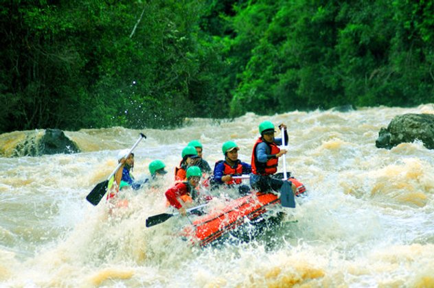 ผจญภัยกับกิจกรรมล่องแก่งลำน้ำสาน อ. ภูเรือ จ.เลย