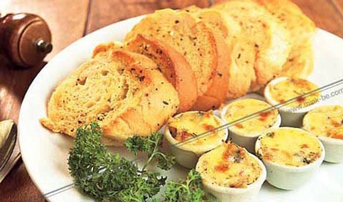 The White Flower Bakery & Restaurant ครัวดอกไม้ขาว