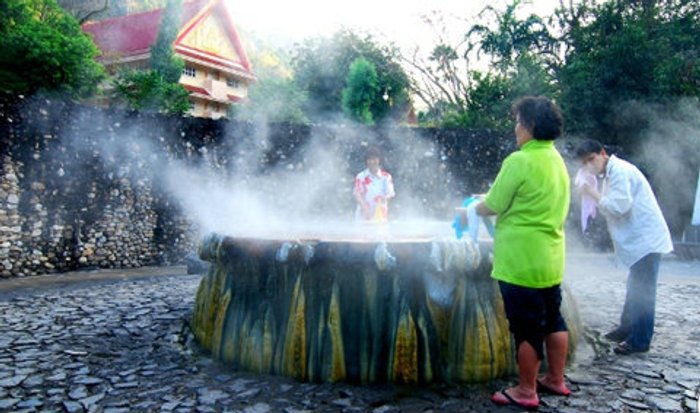เมืองระนอง เนืองนองด้วยน้ำแร่