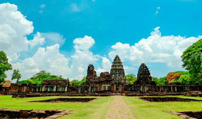 เปิดประตูสู่อีสาน กับศาสนาสถาน ปราสาทหินพิมาย