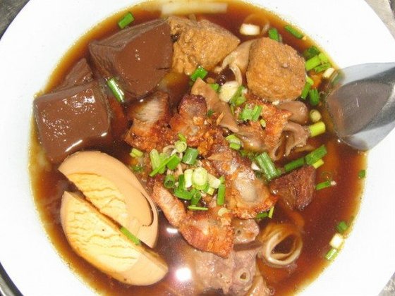 เพลิดเพลินร้านอาหารเด็ด! บนถนนข้าวสาร