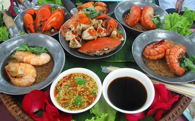 งานมหกรรมอาหารอร่อยและของดีเมืองสุพรรณ ครั้งที่ 15