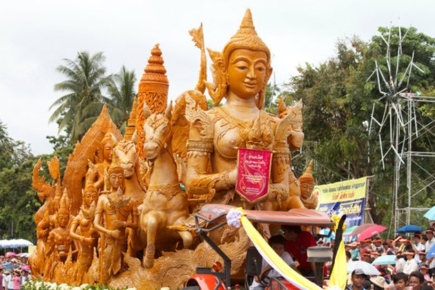 เทศกาลศิลปะเทียนนานาชาติเมืองอุบลฯ ช่วงเข้าพรรษา 2557
