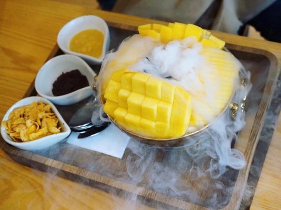 ‘Elmar Offwhite’ คาเฟ่สไตล์เกาหลี...โซนเอกมัย