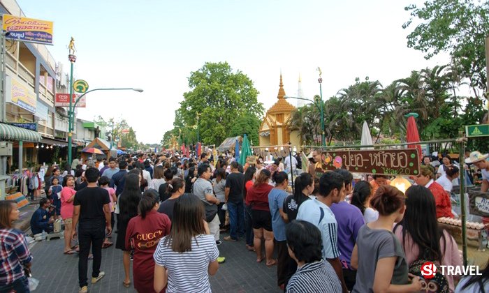 หลาดหน้าพระธาตุ ประเพณีวัฒนธรรม อาหารการกินของชาวนครศรีธรรมราช มารวมอยู่ที่นี่แล้ว!!