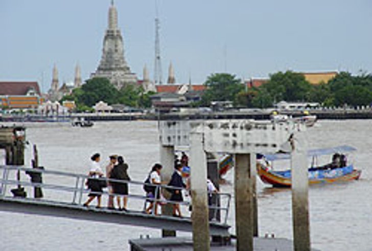 บุกถิ่น ธรรมศาสตร์ (ท่าพระจันทร์) vs ศิลปากร (วังท่าพระ)