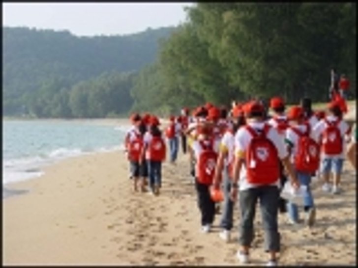 หาดแหลมเสด็จ