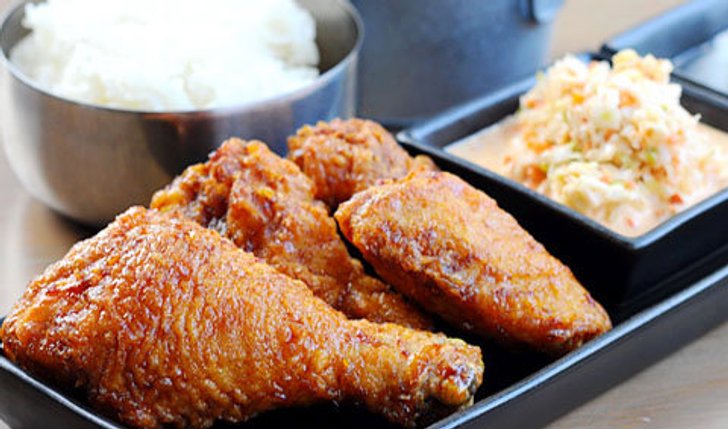 อร่อยเด็ดเข้าถึงเนื้อนุ่ม บอนชอน ชิคเก้น (BonChon Chicken)