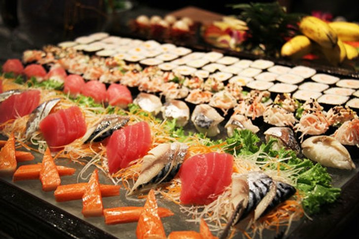 บุฟเฟ่ต์อาหารนานาชาติ ที่ Rama Restaurant โรงแรม Furama สีลม