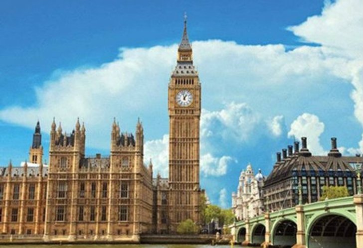 เหินฟ้าเที่ยว London ฟรี! กับ Travel Guard