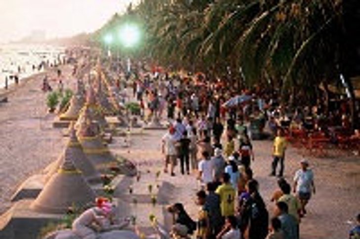 สงกรานต์ 2555 รวมสถานที่เล่นน้ำสุดสนุก! (ภาคตะัวันออก)