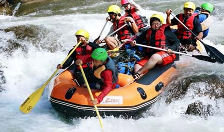 ได้เวลาสนุกสุดมันส์ ล่องแก่งเรือยางลำน้ำว้า จ.น่าน