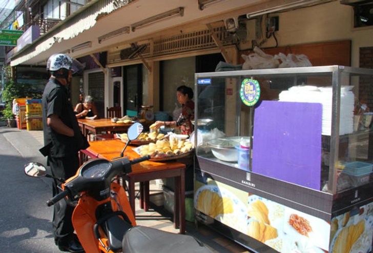 ร้านข้าวเหนียวมะม่วงป้าเจือ ไปแล้วต้องลองชิม!