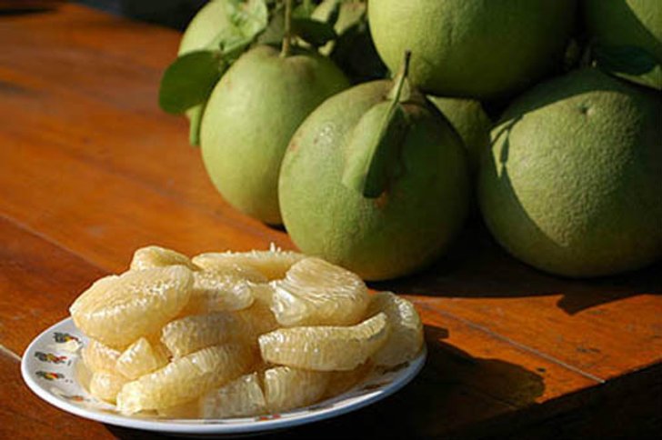 สัมผัสถิ่นเมืองส้มโอหวาน สืบตำนานเมืองมโนรมย์