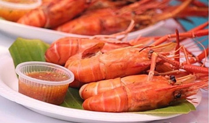 10 ตลาดน่าเดินเที่ยว เดินชอป ฮอตที่สุดในเมืองไทย