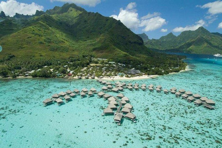 10 สุดยอดวิลล่าเหนือน้ำ วิวสวยที่สุดในโลก