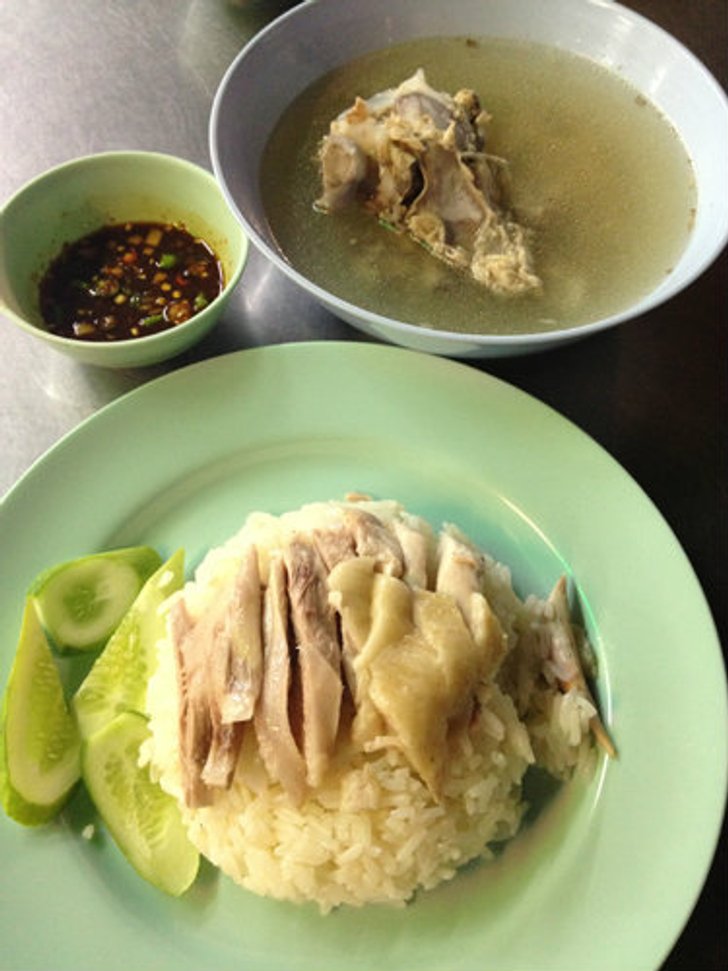 ไก่ตอนประตูน้ำ (โกอ่าง)" อร่อยต้องกดไลค์ อิ่มต้องกดแชร์