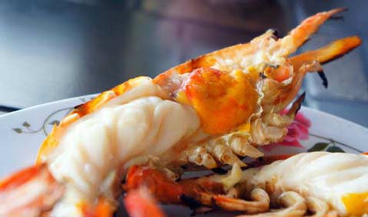 ร้านรวยกุ้งเผา (RUAI KUNG PHAO RESTAURANT)