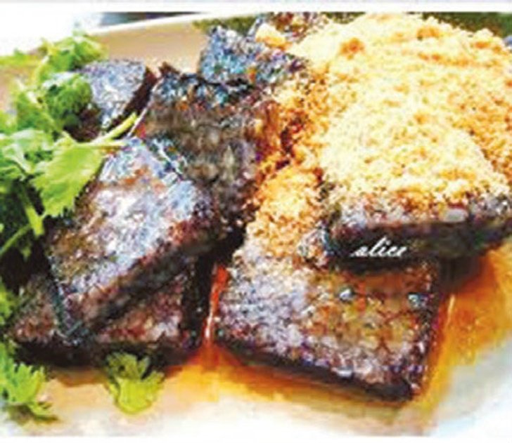 THE LIST : 10 เมนูอร่อยริมทาง