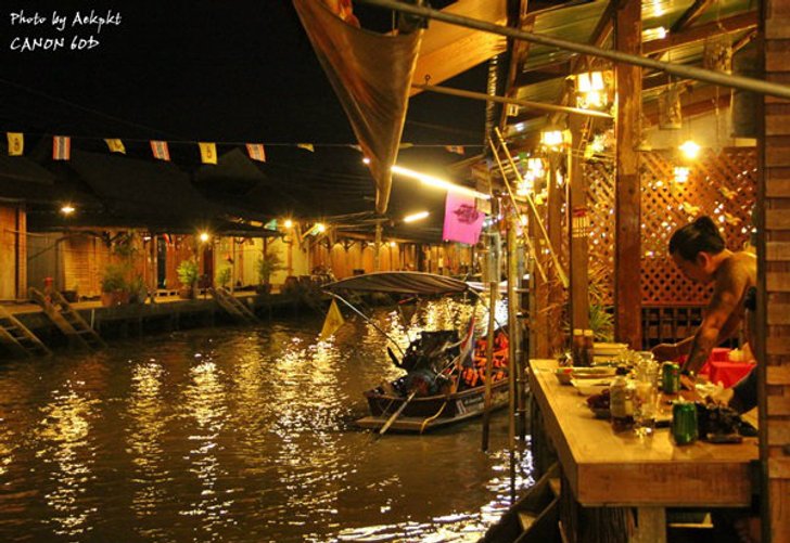 ร้อนนี้เที่ยว "ซานโตรินี" และแวะเที่ยว "ตลาดน้ำอัมพวา"
