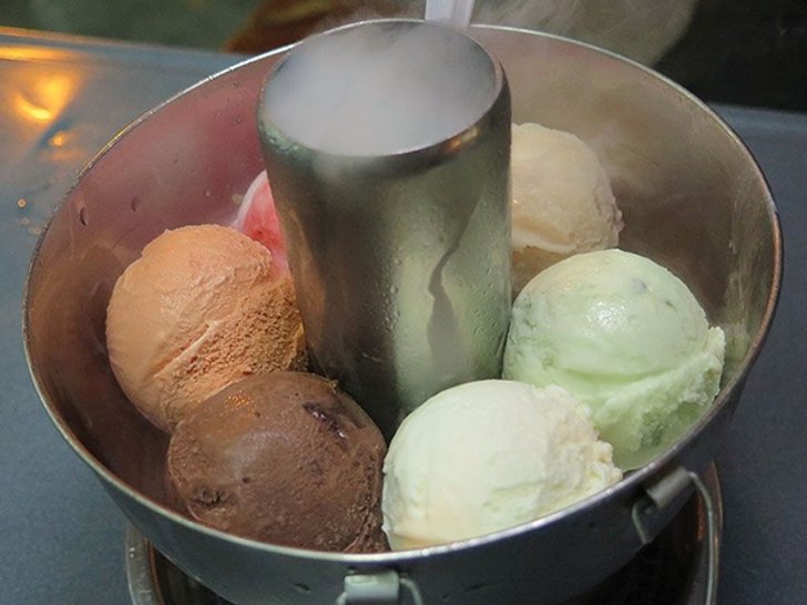 ไอติมหม้อไฟยศเส เท่ อร่อย ไม่ซ้ำใคร ขวัญใจฮิปสเตอร์ทุกวัย