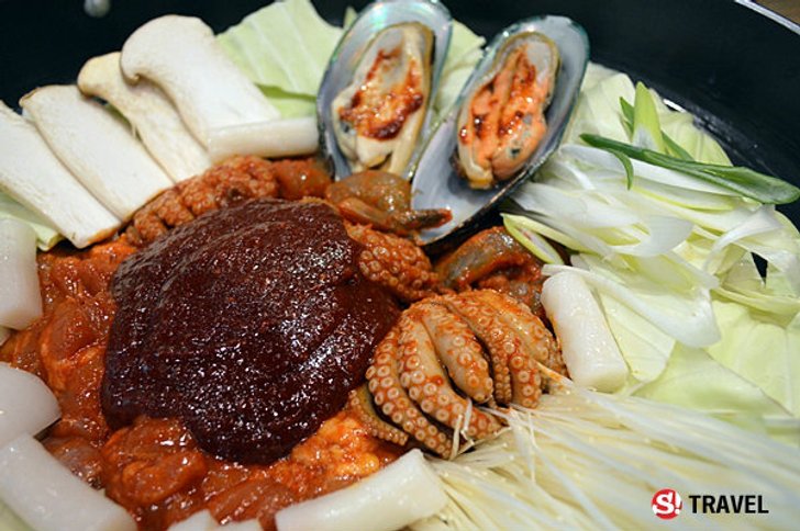 "DAK GALBI" เมนูกระทะร้อน รสชาติเข้ม สัญชาติเกาหลี