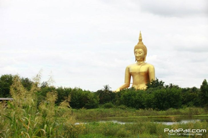 เที่ยววัดม่วง สักการะพระพุทธรูปใหญ่ที่สุดในโลก แวะชิมของหวานร้านดัง เมืองอ่างทอง