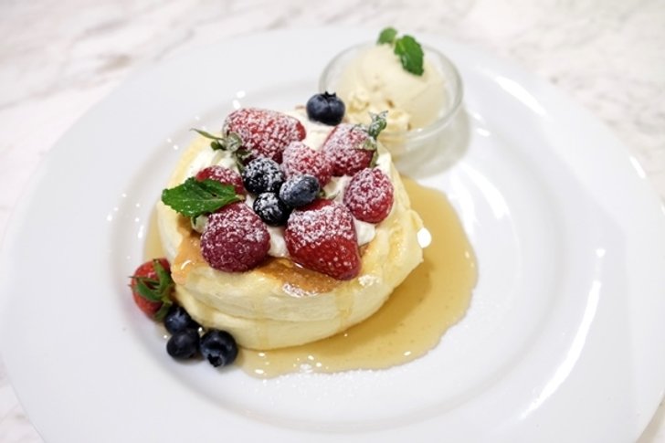 ไม่ต้องไปถึงญี่ปุ่นก็ได้กิน 'Hiro Keki Cafe' ร้านขนมสไตล์ฮอกไกโด